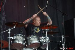 Sacred Reich so se razšli s svojim bobnarjem!