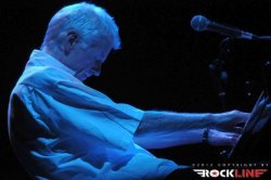 Peter Hammill predstavlja `From The Trees`