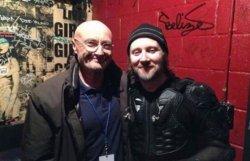 Simon Collins aretiran zaradi domnevnega pečanja z drogo