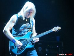 Od Deep Purple se kot prvi poslavlja kitarist Steve Morse