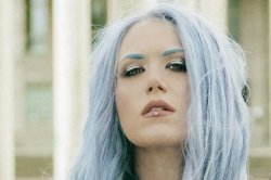 Alissa White-Gluz pripravlja solo album