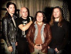 V četrtek v Orto bar vabijo C4!