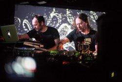 Prisluhnite novi skladbi zasedbe Atoms For Peace