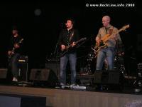 Nine Below Zero izpeljali na slovenski obali kratek, a sladek nastop (2008)