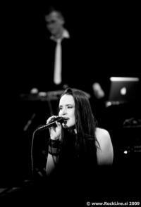 Na retrospektivnem sprehodu po glasbeni zakladnici Tinkare Kovač (2009)