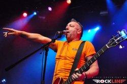 Joy Divis- pardon, Peter Hook & The Light poustvarili Unknown Pleasures, 